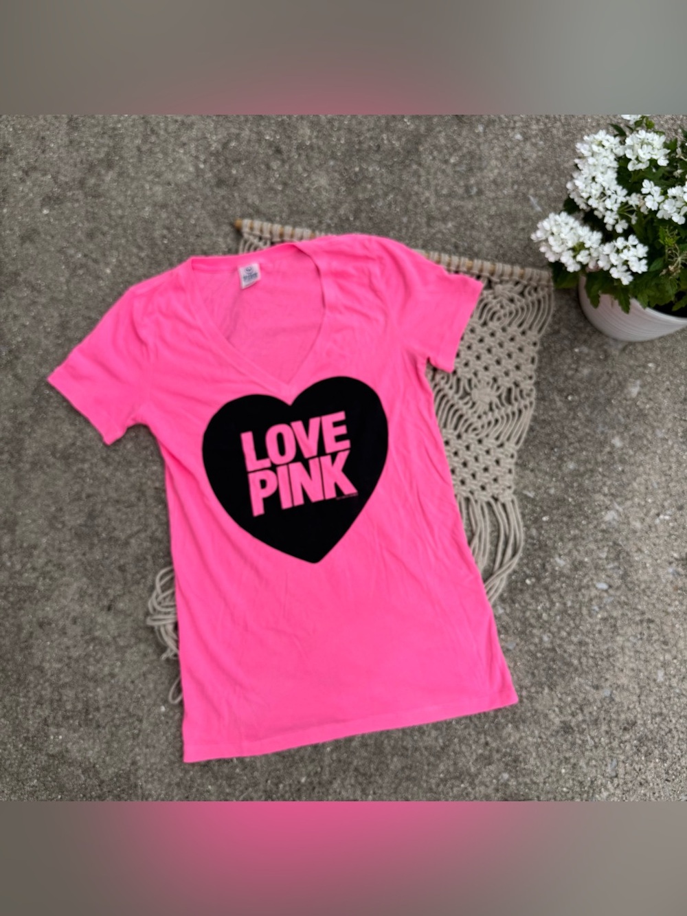 Love Pink V-Neck T-Shirt Size Medium